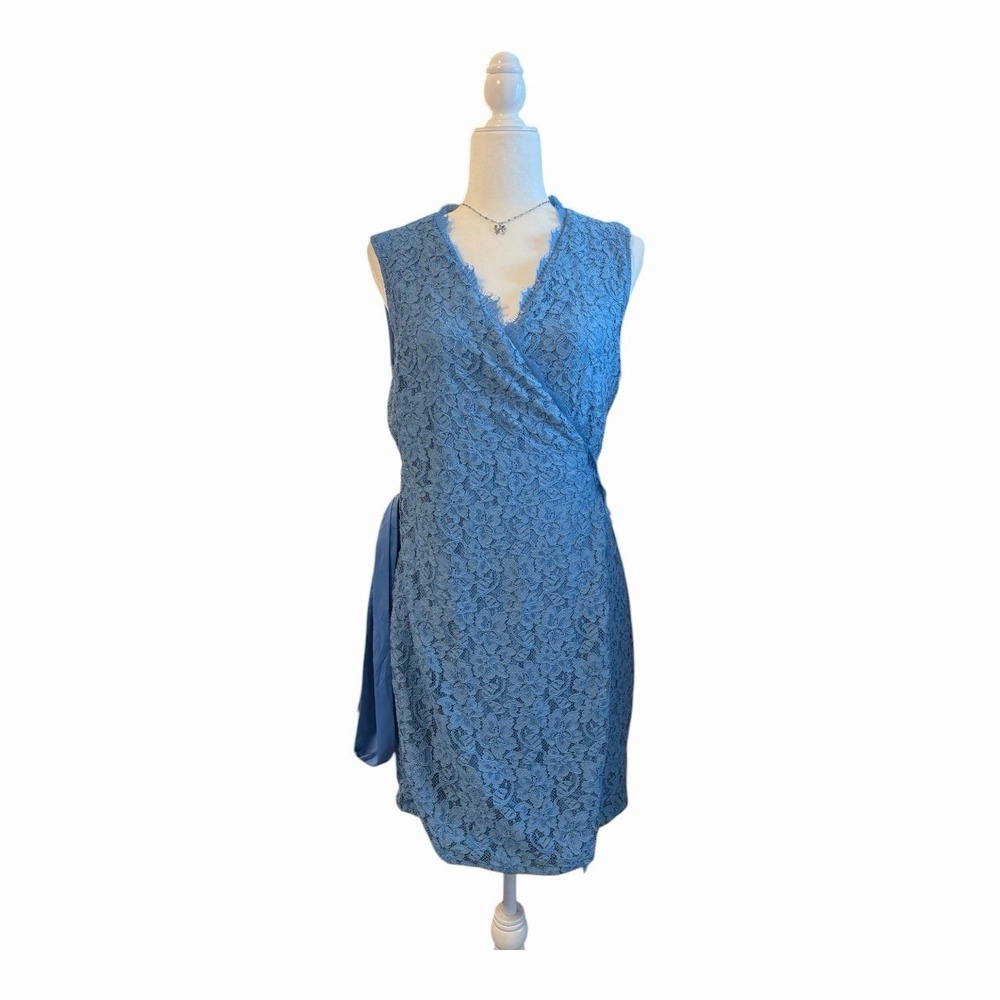 Diane Von Furstenberg Blue Lace Wrap Dress Sleeveless V-Neck Size L - Picture 2 of 6